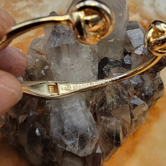 Elegant Gold Double Knot Kade Spade Women's Opening Cuff Bracelet Excellent #222 - Picture 4 of 7